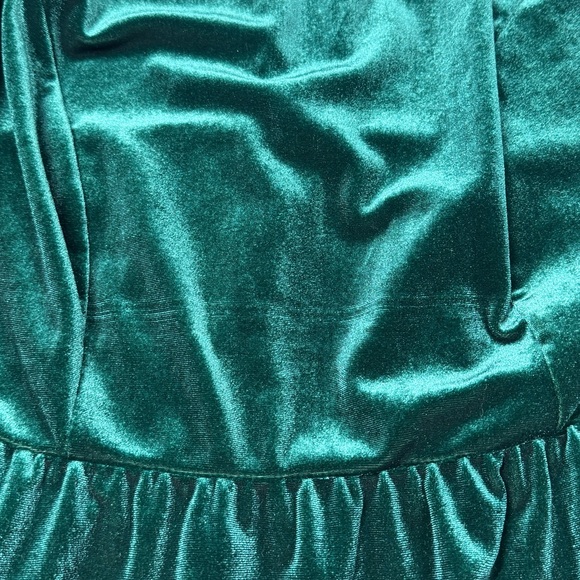 NWT Disney Mickey Mouse Holiday Green Velvet Long Sleeve White Collared Dress 0 - Picture 8 of 16